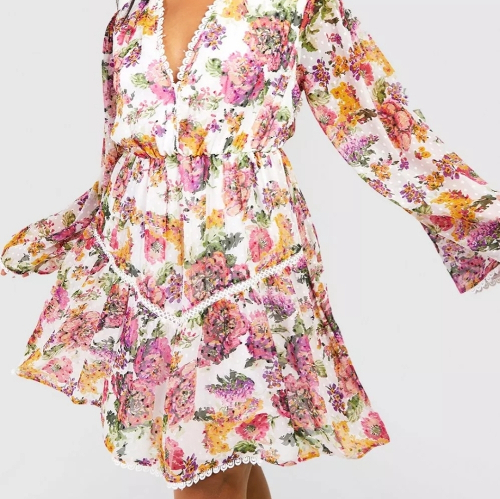 Boohoo Dobbi Skater Dress (12) - Picture 5 of 6